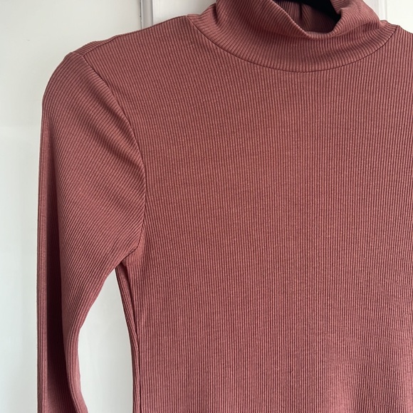 Ribbed turtleneck long sleeve - Picture 2 of 4